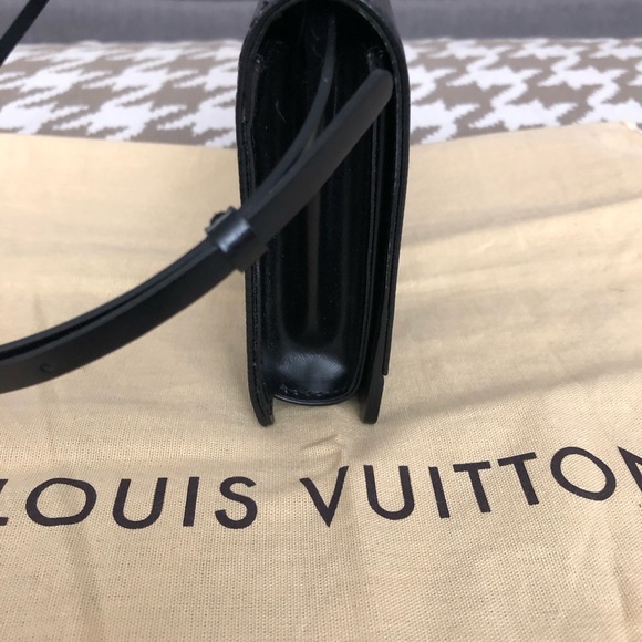 Louis Vuitton Epi Leather Shoulder Bag/Clutch - Picture 8 of 13